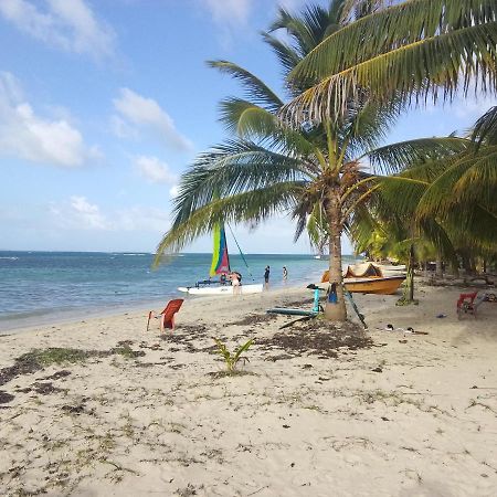 Отель Lulu Beach Корн-Айленд Экстерьер фото