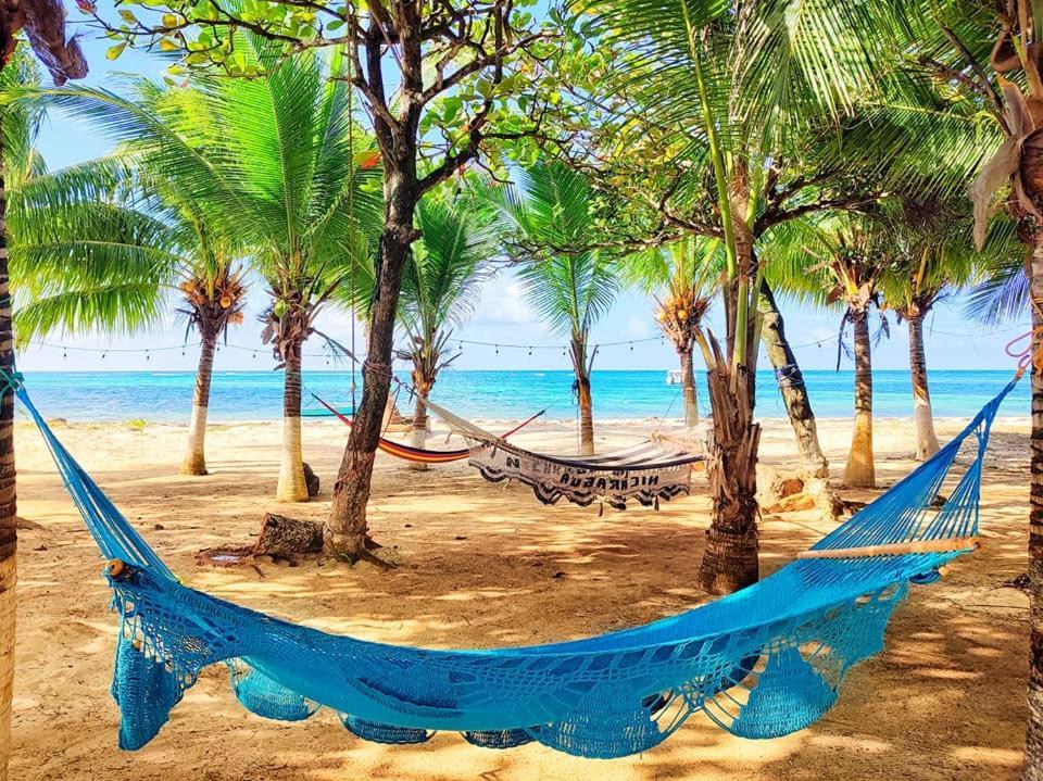 Отель Lulu Beach Корн-Айленд Экстерьер фото