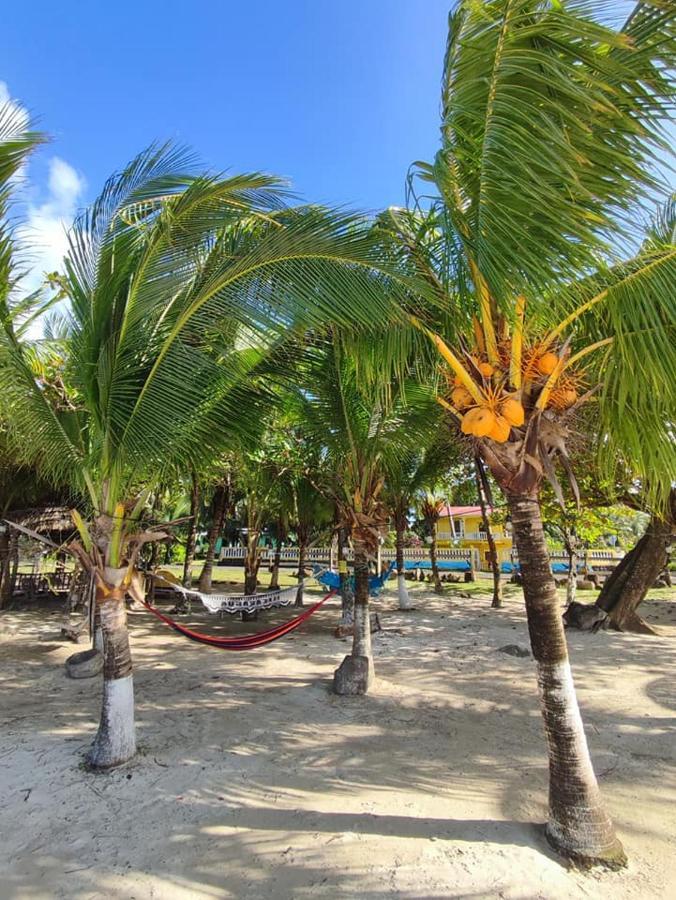 Отель Lulu Beach Корн-Айленд Экстерьер фото